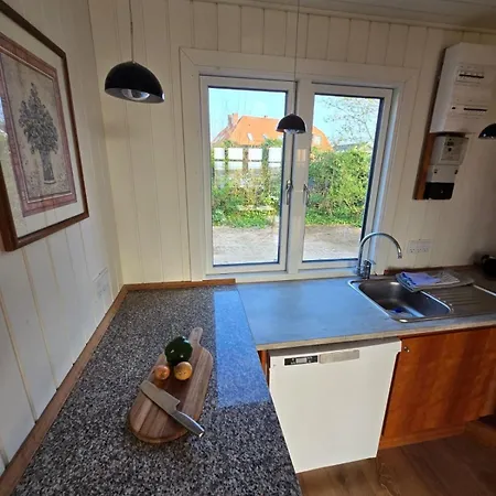 Дом отдыха One-of-a-kind Waterfront Wooden House *